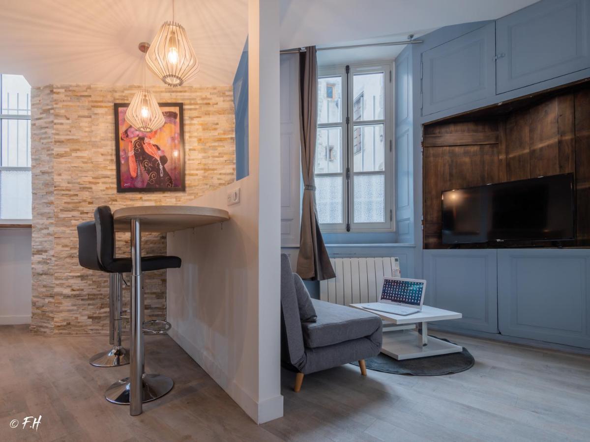 Le Vieux Laval * Laval (Mayenne)
